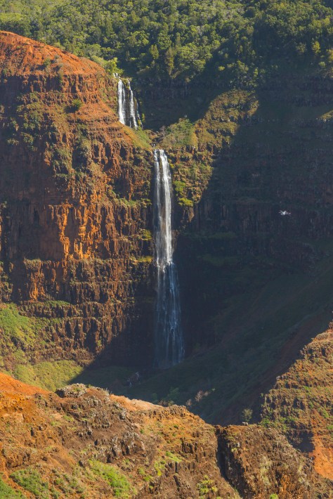 Waimea Canyon Waterfall with Sightseeing Helicopter _DSC5191- ©Derek Chambers