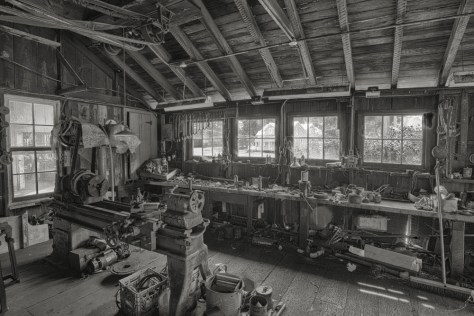 The Cannery's Machine Shop - B&amp;W - ©Derek Chambers