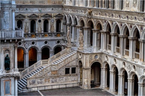 Inside the courtyard of the Ducale Palazzo, Venezia
